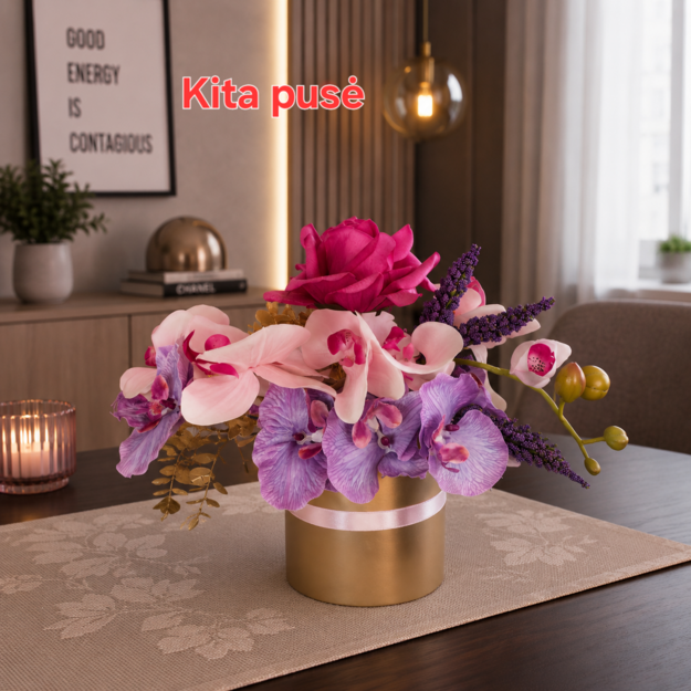 Vienpusė dirbtinių gėlių kompozicija su orchidėjomis ir rožėmis